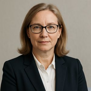 Dr. Evelyn Reed